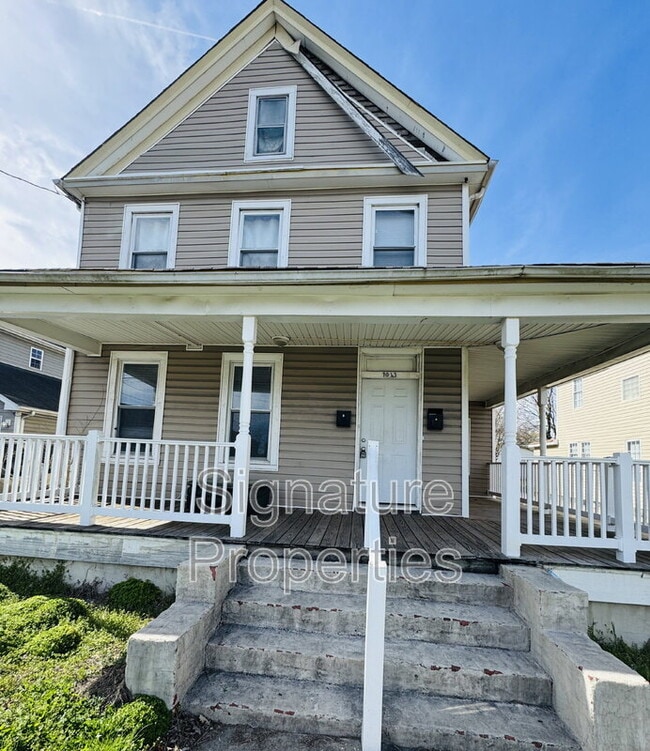 Building Photo - 1013 Elkin St