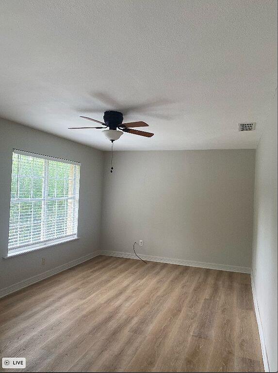 Foto del edificio - 505 Candlelight Ln