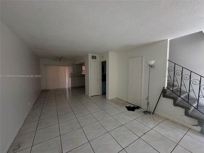 Foto del edificio - 5311 NW 27th St