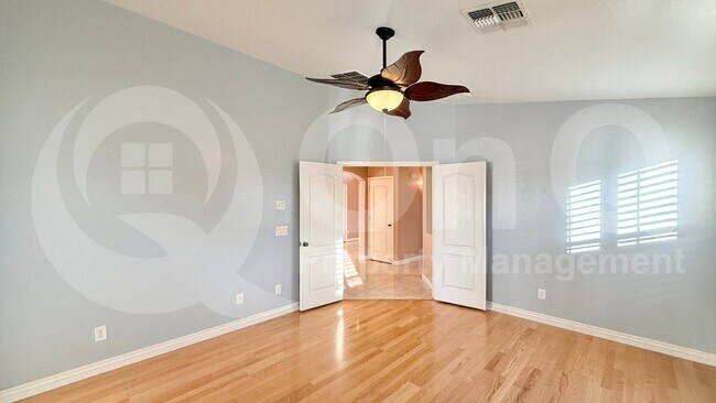 Foto del edificio - 653 W Dexter Way