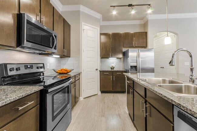 Foto del edificio - 4301 Grand Ave Pkwy