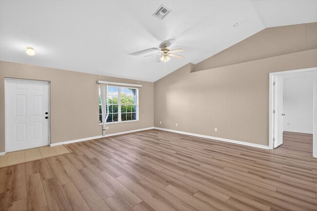 Foto del edificio - Cozy 3 Bed 2 Bath Home Available Immediately