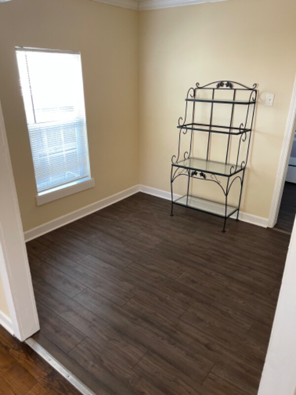 Building Photo - 304 Marne St