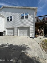 Building Photo - 203 W Landing Dr