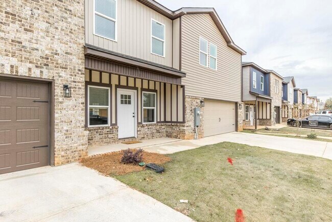 Foto del edificio - 316 Beau Claire Cir