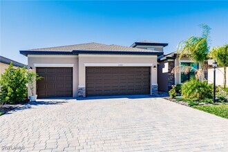 Building Photo - 3305 Altimira Dr