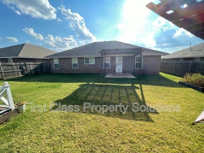 Photo - 2265 Blue Jay Dr House