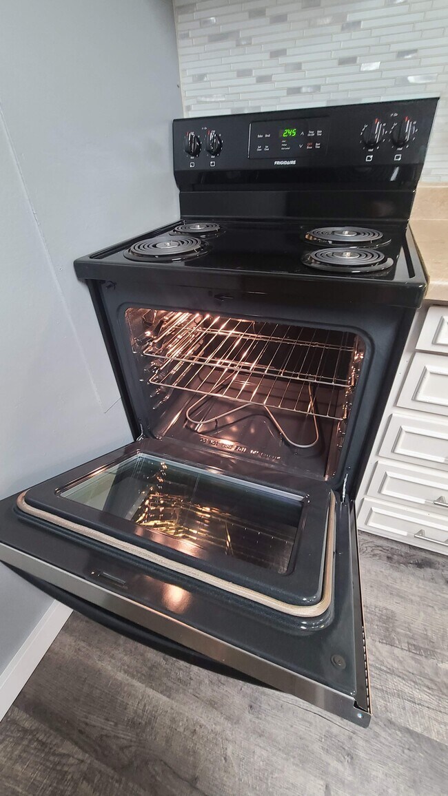 Foto del edificio - 225 Lexington Rd