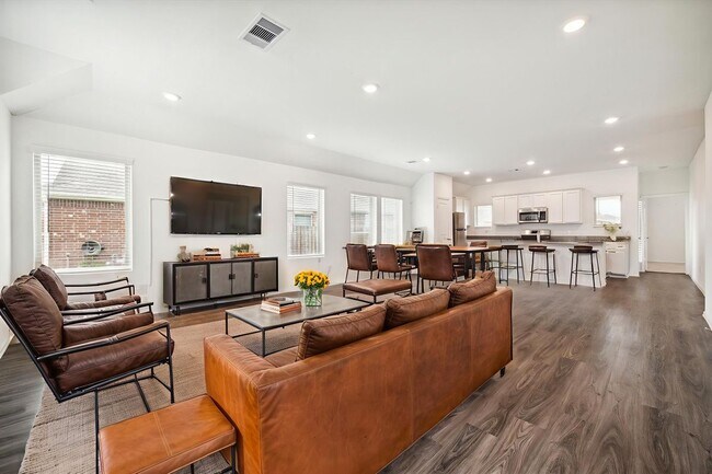 Foto del edificio - 26626 Daylily Grove St