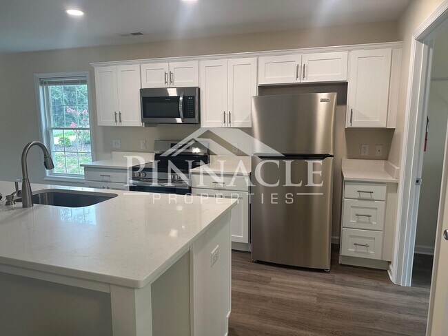 Building Photo - 209 Munford St