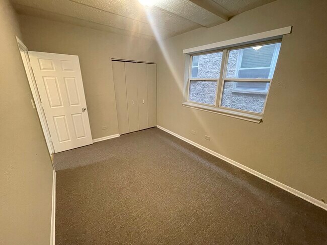 Building Photo - 1438 N Campbell Ave