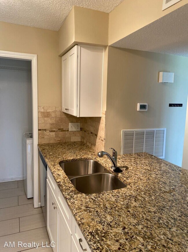 Building Photo - 2 br, 2 bath House - 11149 Harrowfield Rd