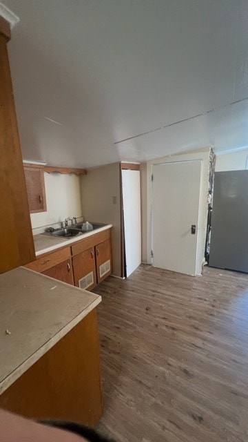 Building Photo - 123 8th St