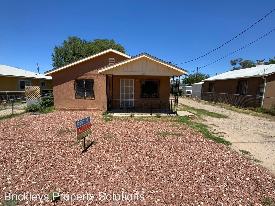 4 br, 1.5 bath House 817 Pacific Ave SW House Rental in Albuquerque