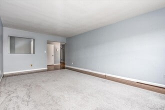 Building Photo - 11 Park Pl