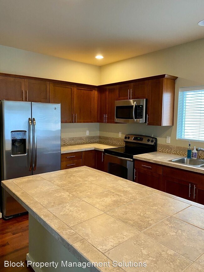 Foto del edificio - 3 br, 2.5 bath House - 6232 Annette Ave SE