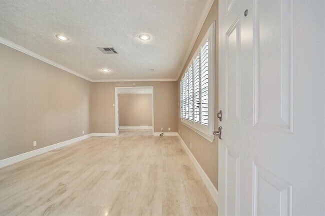 Foto del edificio - 4708 Mayfair St