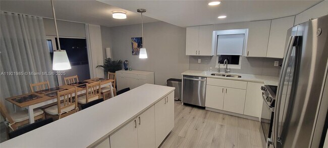 Building Photo - 1200 14th St