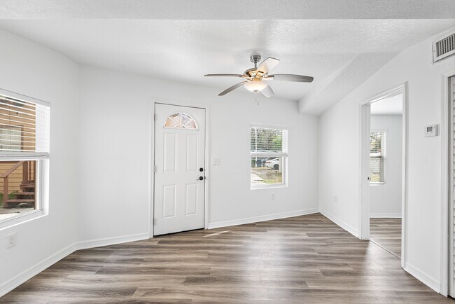 Foto del edificio - Tampa Back House 3722
