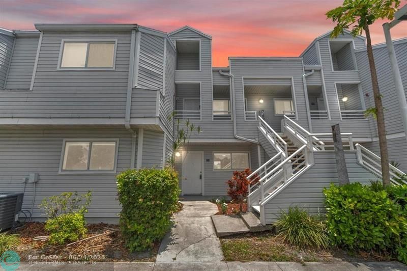 Foto principal - 3425 NW 44th St