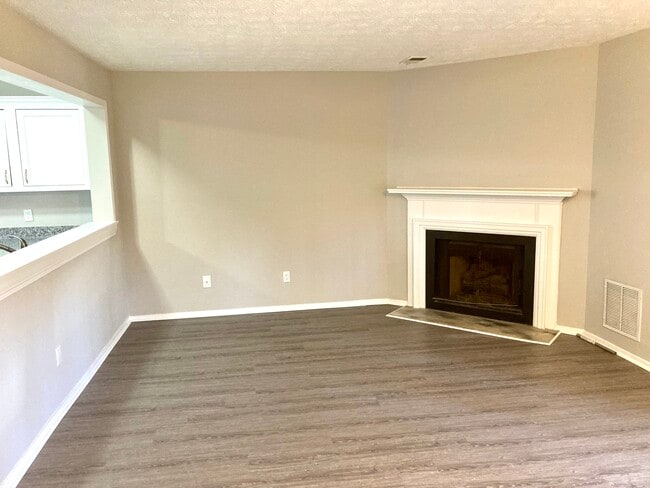 Building Photo - 1502 Queen Anne Ct
