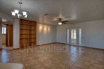 Building Photo - 2512 Cisco Dr S