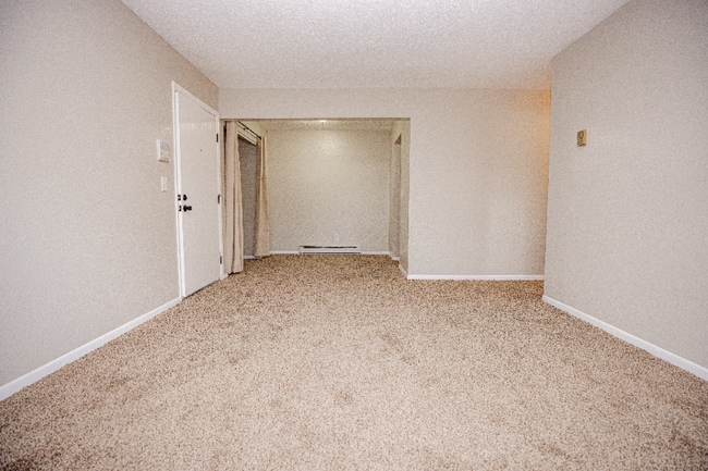 Building Photo - 6730 Hill Ave