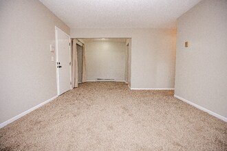 Building Photo - 6730 Hill Ave