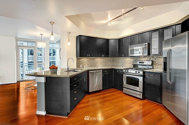 Kitchen - 819 Virginia St