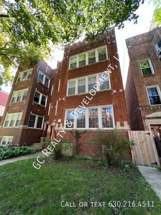 Foto principal - 1727 W Albion Ave