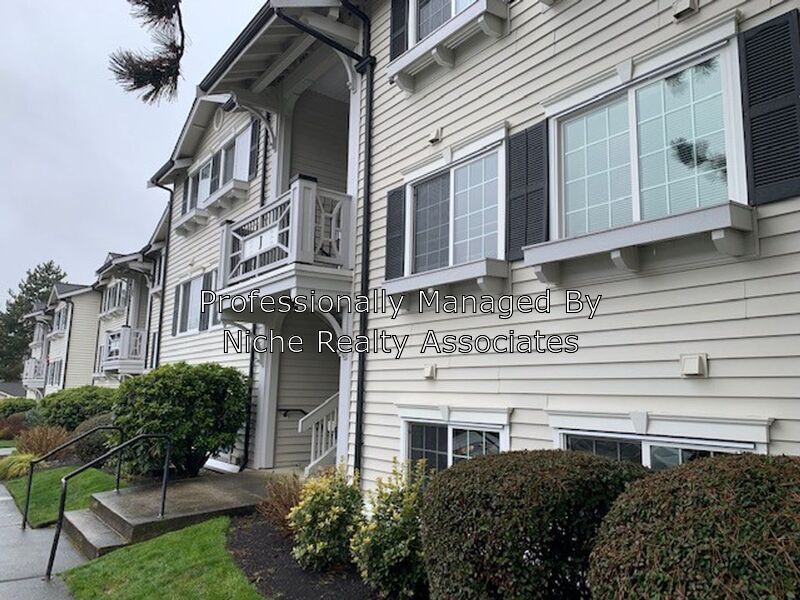 12404 E Gibson Rd Unit J105, Everett, WA 98204 Condo for Rent in