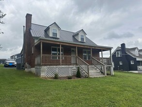 Building Photo - 1810 Churchville Ave