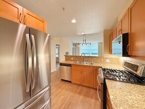 Building Photo - 530 K St