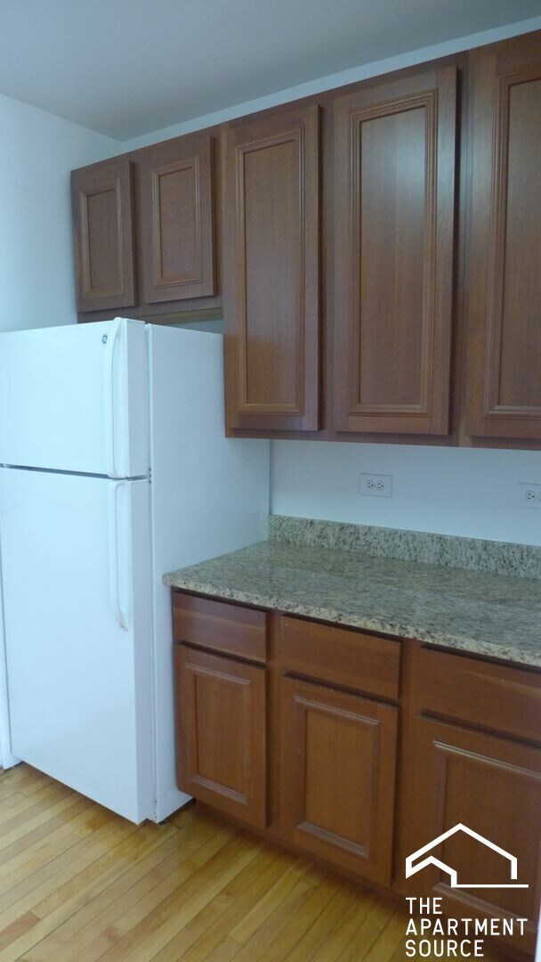 Foto del edificio - 3421 N Marshfield Ave