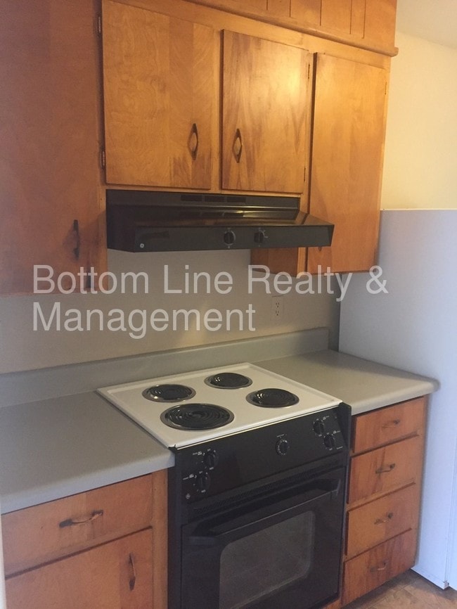 Building Photo - 3101 Girard Ct