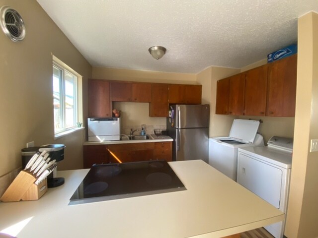 Cocina - 6039 SE Center St