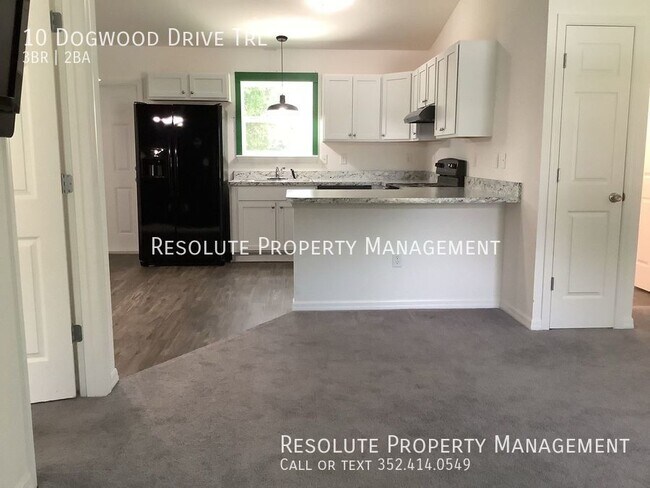 Building Photo - 3 Bed / 2 Bath