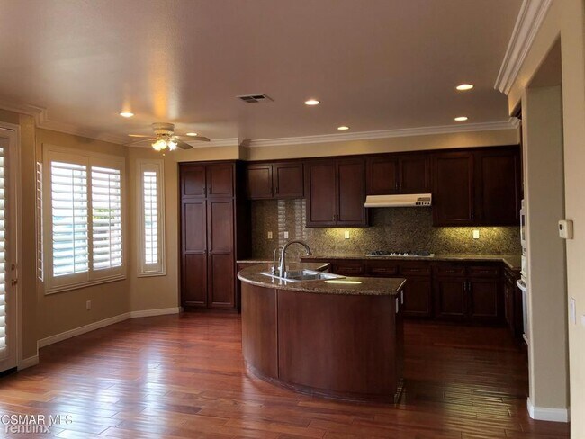 Building Photo - 4 br, 3 bath House - 3062 Blazing Star Dr
