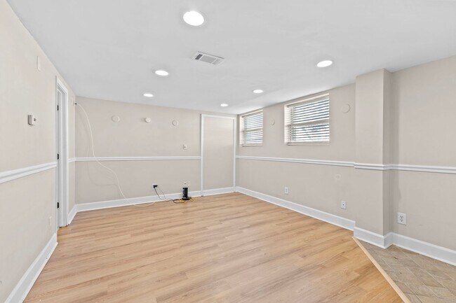 Foto del edificio - 3534 E Fall Creek Pkwy N Dr