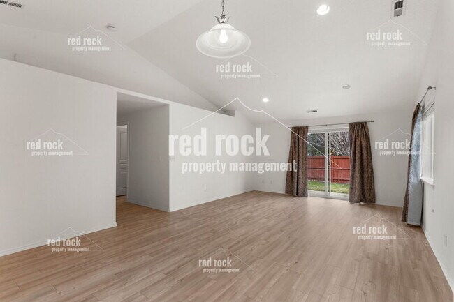 Foto del edificio - 718 S Edgerton Ln