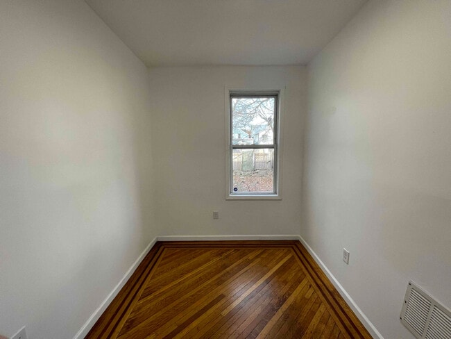 Building Photo - 59 Rutgers Ave