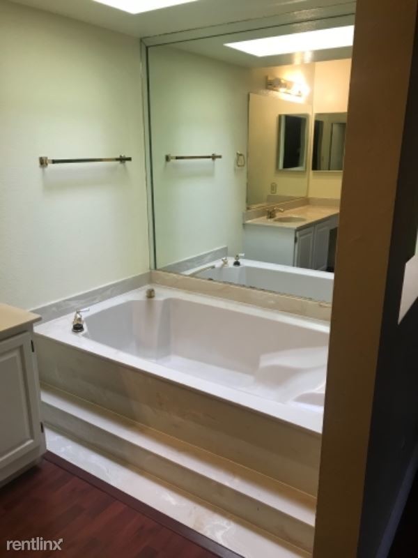 Foto principal - 2667 Red Rock St