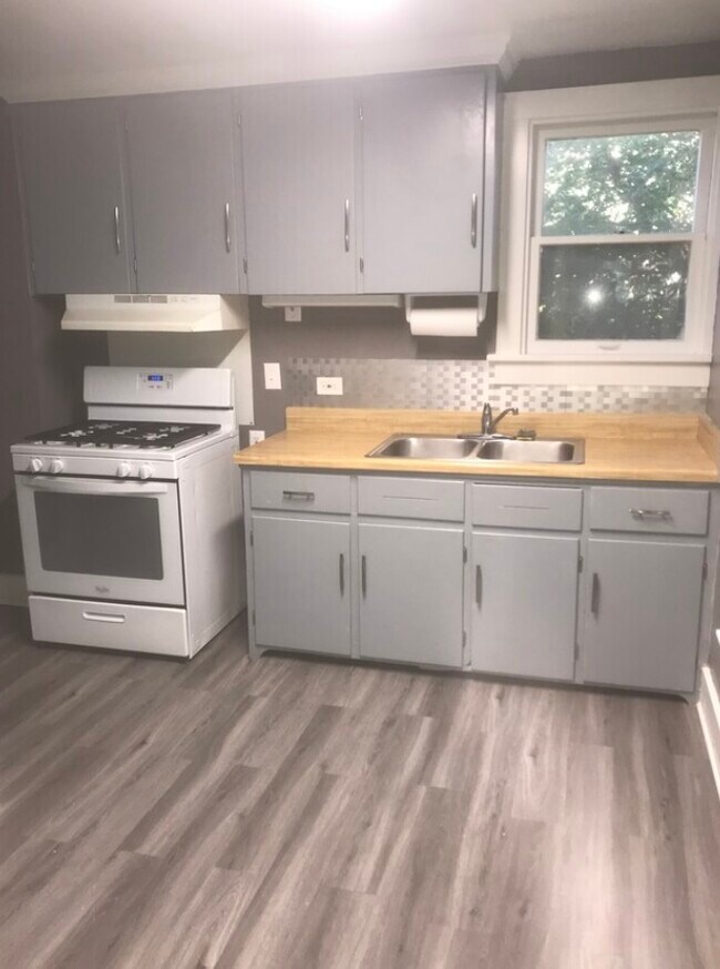 Cocina - 428 E 27th St