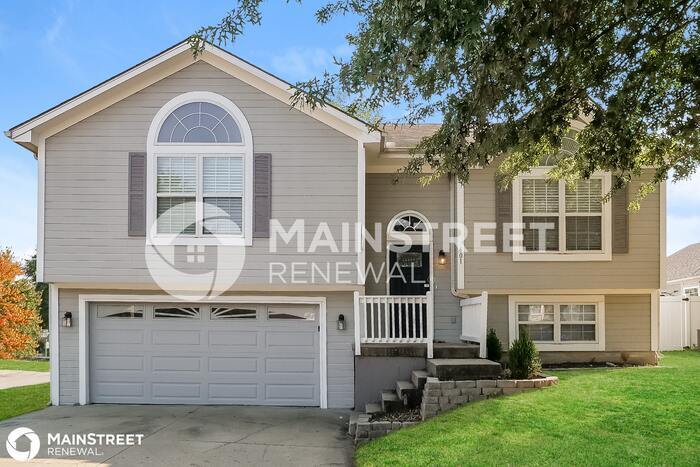 Foto principal - 601 SW Sunset Dr, Grain Valley, MO 64029
