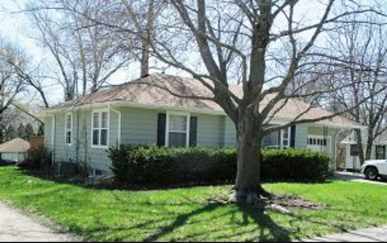 AVAILABLE NOW!!! Rent Reduced through Jul... - AVAILABLE NOW!!!  Rent Reduced through Jul...