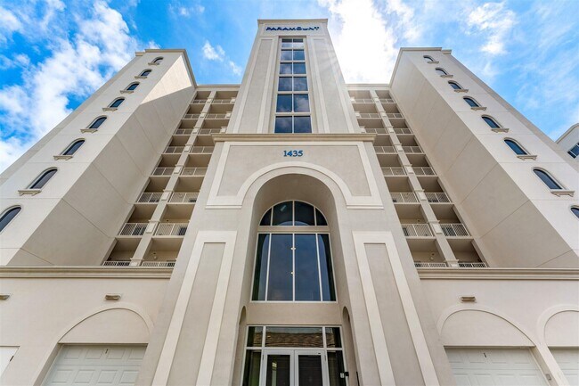 Building Photo - 1435 S Harbor City Blvd