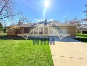 Building Photo - 8575 N Hawthorne Rd