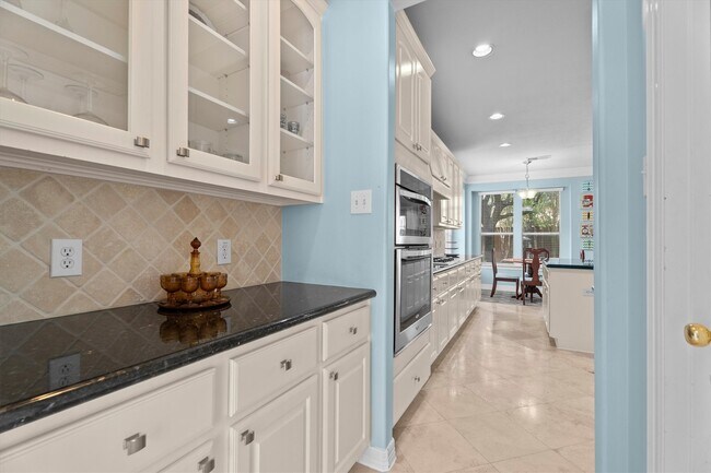Building Photo - 9610 Champions Cove Dr