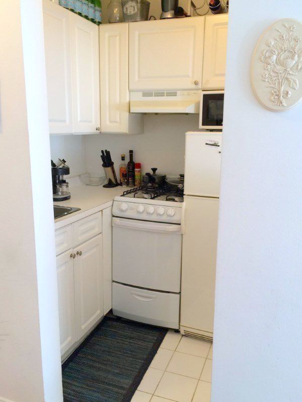 Building Photo - 311 E 75th St