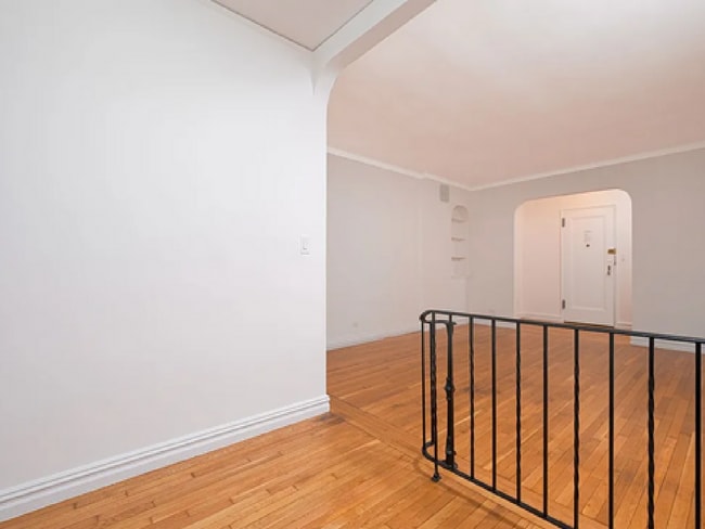 Building Photo - 55 E 190th St